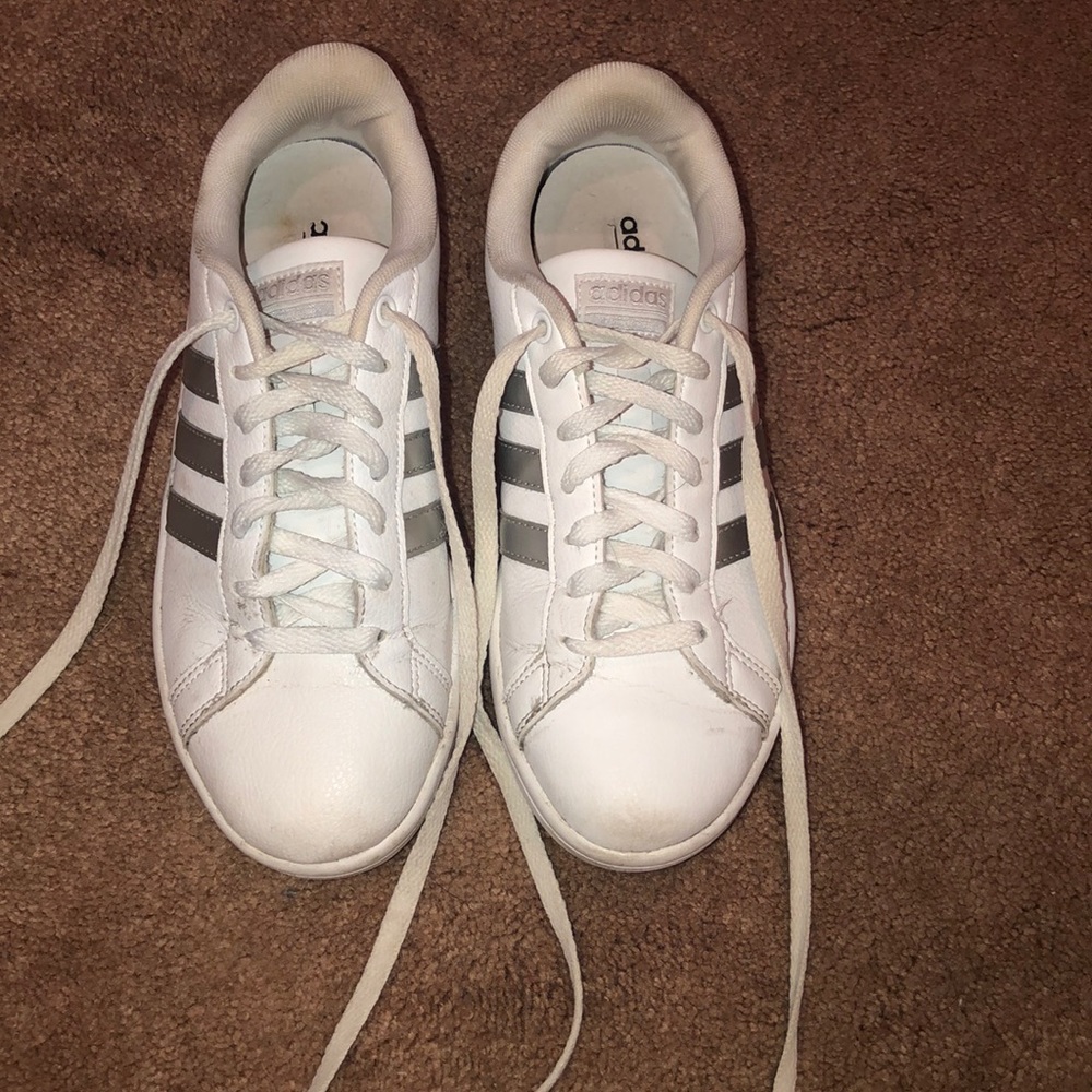adidas supserstars size 6.5